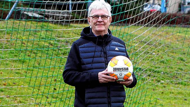 Der Ball rollt wieder im Amateurfußball. Konrad Matheis spricht über die neue Saison.