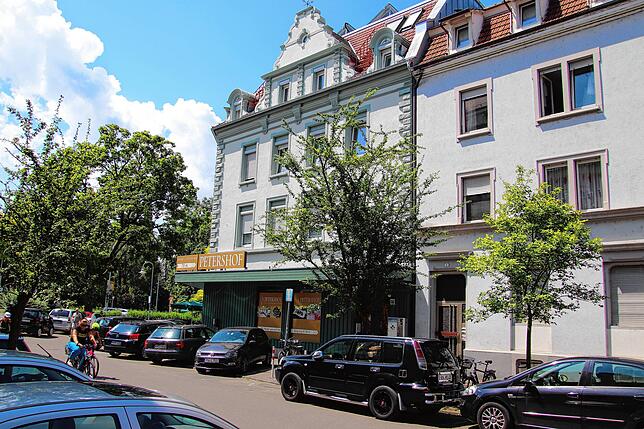 In diesem Eckhaus in der Sankt-Gebhardt-Straße 3 sollte sich eigentlich die Wohnung einer gewissen Marianne Z. befinden. Wie sich ...