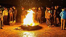 150 Teilnehmer kommen zum Mahnfeuer: Landwirte im Schwarzwald-Baar-Kreis sind auch ein Jahr nach den großen Protesten immer noch ...