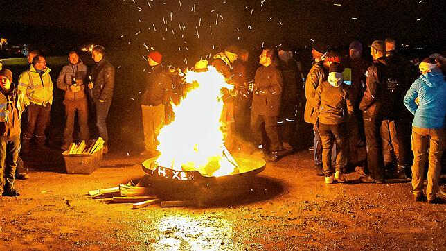 150 Teilnehmer kommen zum Mahnfeuer: Landwirte im Schwarzwald-Baar-Kreis sind auch ein Jahr nach den großen Protesten immer noch ...
