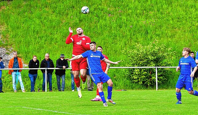 Bild 4: SV Karsau gewinnt Kellerderby mit 2:1 gegen FC Wallbach – und wir haben Fotos!