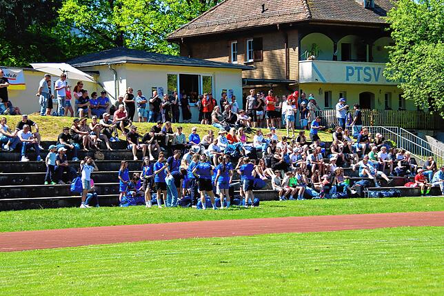 Bild 14: B-Juniorinnen des Hegauer FV unterliegen dem SC Freiburg! Das sind die Bilder des Endspiels