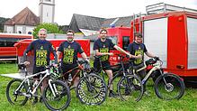 Viel Spaß beim Jubiläum: Ralf Grässer, Sven Knecht, Markus Gnädig und Tobias Müller aus Bohlingen freuen sich sehr, dass ihre Abteilung ...