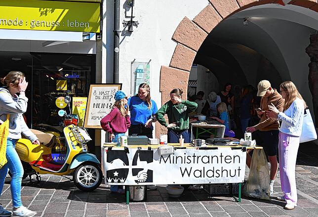 Bild 10: Familiensamstag in Waldshut: Mai-Wetter lockte viele Besucher