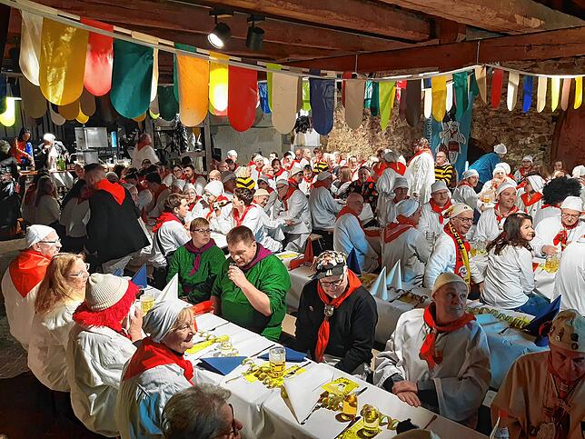 Ganz schön gut besucht war das Heringessen in der Waldshutser Stadtscheuer.