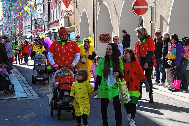 Bild 12: Die schönsten Bilder vom Kinderumzug und Narrenbaumsetzen 2025