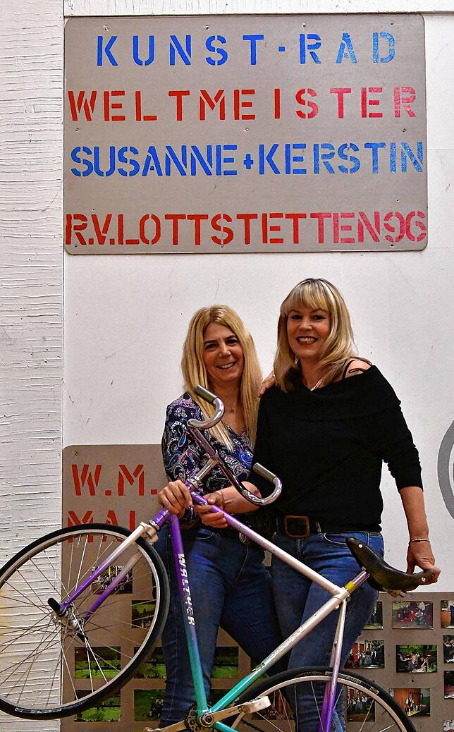 25 Jahre Weltmeisterinnen: Kerstin von Schneyder (links) und Susanne Daudey sorgten im November 1996 mit dem WM-Titel im ...