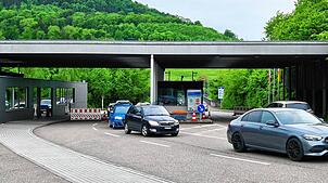 Am Grenzübergang in Laufenburg – hier ein Symbolbild von Anfang Mai – nehmen Beamten der Bundespolizei einen Mann fest.