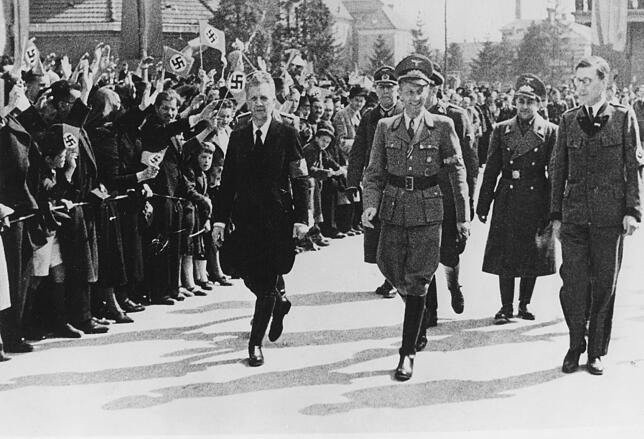 Ankunft in Maribor 1941: Gauleiter Siegfried Uiberreither (Mitte). Bild: Heinrich Hoffmann