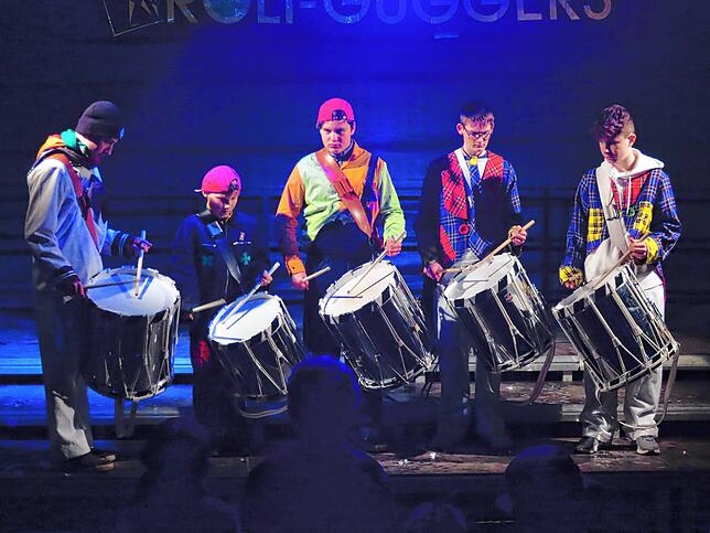 Bild 4: So schön schräg! Guggen liefern die perfekte Party in Laufenburg