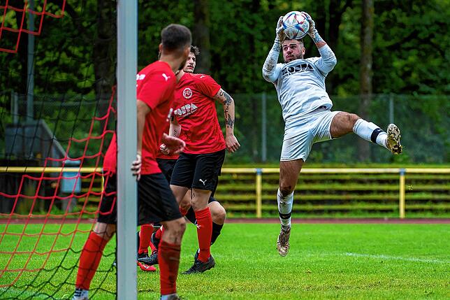Bild 5: FC 08 Bad Säckingen rettet ein 1:1 im Derby gegen den FC Wallbach &ndash; und wir haben Bilder!