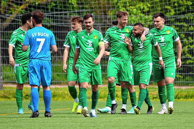 Bild 1: SV Herten fegt SV Buch mit 8:0 vom Platz – und wir haben Bilder!