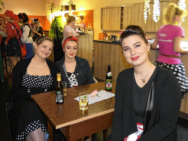 Bild 16: Wiiberfasnacht: Das begeisterte Publikum brachte den Saal zum Beben - die Highlights in Bildern!