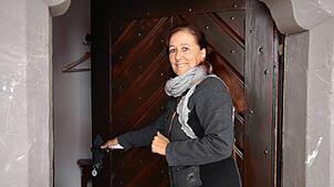 Roswitha Merazzi, Geschäftsführerin bei Eos Erlebnispädagogik, öffnet die Türen zu Schloss Hohenfels und zeigt, was sich im vergangenen ...