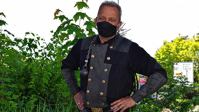 Wolfgang Satzger ist selbstständiger Schornsteinfeger in Überlingen. Ihm fehlt das Zwischenmenschliche in der jetzigen Zeit.