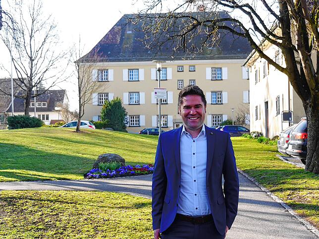 Hilzingens Bürgermeister Holger Mayer ist seit zwei Jahren der Chef im Rathaus der Hegau-Gemeinde.