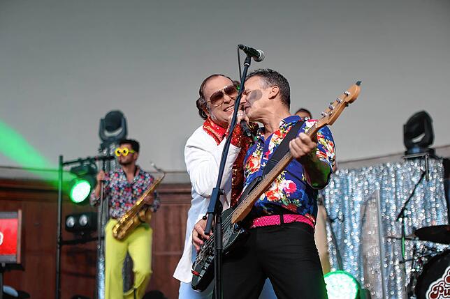 Bild 16: Seenachtfest 2024: Im Stadtgarten spielt nicht nur die Musik, sondern spielen auch die Kinder