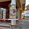 Flatterband Mitte September 2020 vor dem Schreibwarenladen an der Donaueschinger Mühlenstraße. Kurz zuvor hat ein Mann den Ladenbesitzer ...