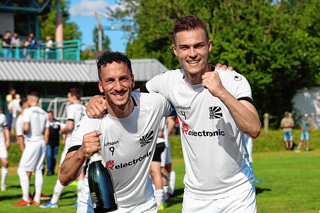 Bild 26: Enttäuschte Radolfzeller, jubelnde Villinger: Die besten Bilder vom Showdown in der Verbandsliga