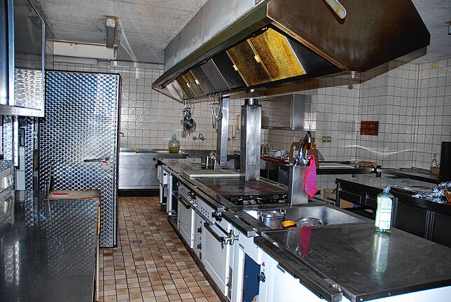 Bild 10: Vom Keller bis in den Dachboden: Im alten Gasthaus &bdquo;Linde&ldquo; werden Erinnerungen an damals wach