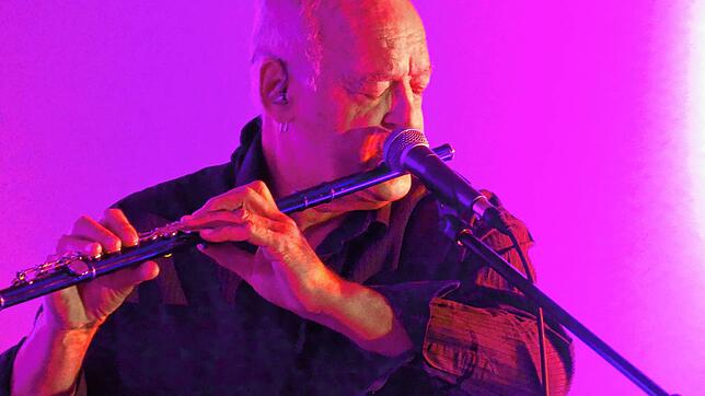 Er hat es immer noch drauf: Alex Köberlein ist ein Künstler, der sich mit Musik auskennt und viele Instrumente beherrscht. Bekannt ...