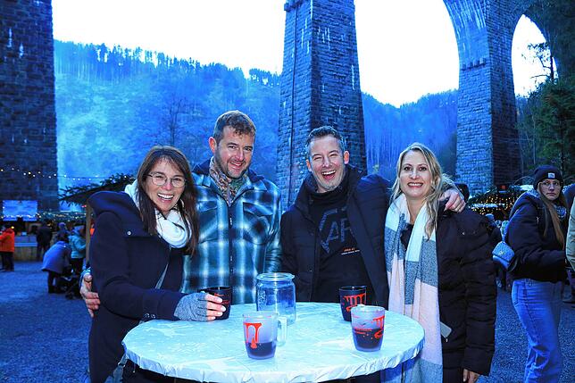 Bild 5: Weihnachtsmarkt in der Ravennaschlucht der Renner