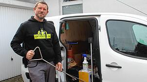 Das Dienstfahrzeug von Andreas Gerrer ist ein neutraler, weißer Kastenwagen.