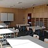 So sieht eines der Klassenzimmer in der neuen Teuringer-Tal-Schule aus. Vorne steht dem Lehrer ein modernes Whiteboard zur Verfügung, in ...