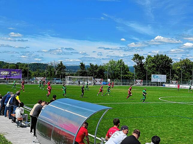 Bild 24: Kunstrasenplatz in Küssaberg eröffnet: Alle Bilder im Überblick