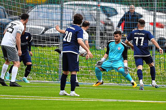 Bild 7: TuS Efringen-Kirchen erkämpft sich ein 3:3 gegen den VfB Waldshut &ndash; und wir haben Bilder!