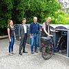 Bei der offiziellen Übergabe von zehn mietbaren Radboxen, die vom ADFC betreut werden (von links): Salome Kimmig vom Stadtbauamt ...