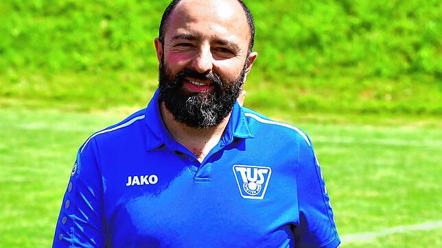 Rekord: Der TuS Stetten feierte gegen Absteiger SV Liel-Niedereggenen einen 20:2-Sieg. Zwei Treffer steuerte der Stettener Trainer Faik ...
