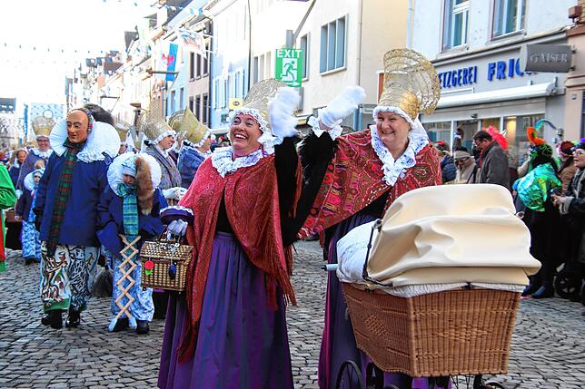 Bild 2: Fasnet: Und der Ministerpräsident feiert mit (1)