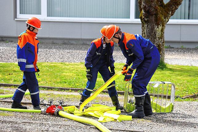 Bild 1: Bilder von der Gesamtübung der Jugendfeuerwehr Radolfzell und den Ortsteilen