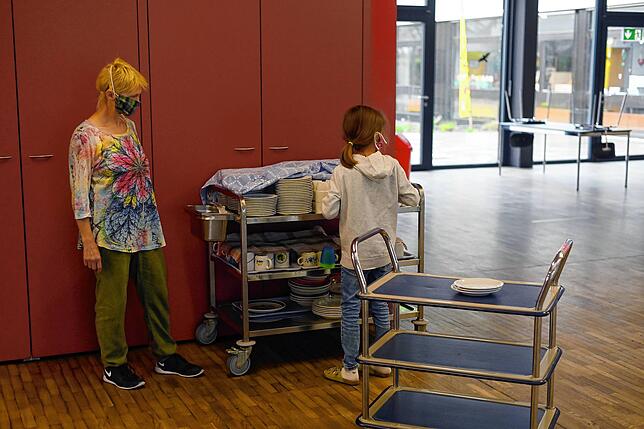 Dorothee Wiesmeyer zählt zu den Lehrerinnen, die die Notbetreuung an der Tannenhag-Schule sicherstellen.