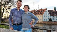Dominik Stadler (27) und Daniela Rehm (23 Jahre) werden heute auf dem Walder Rathaus getraut. Das junge Paar wählte mit dem 22. Februar ...