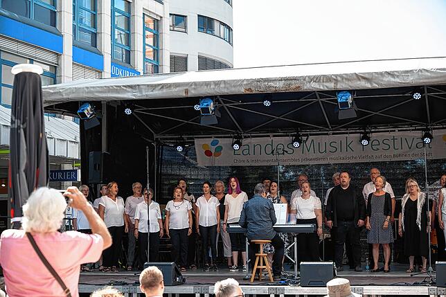 Bild 3: Hier sind die schönsten Bilder des Singener Stadtfest am Samstagmorgen