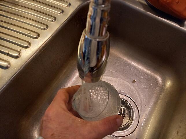 Die Trinkwasserversorgung: Es erfordert immensen Aufwand, damit frisches Wasser aus dem Hahn sprudelt.