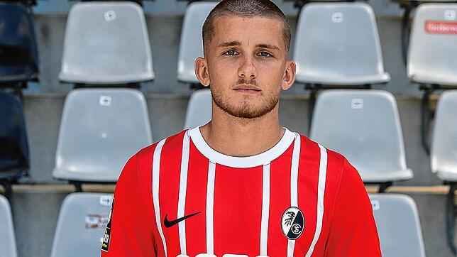 Julian Stark , Spieler des SC Freiburg II