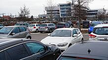 2,5 Hektar: Auch der Parkplatz am ZF-Forum würde sich für die Überdachung mit PV-Modulen lohnen. steht in der Potenzialstudie für ...