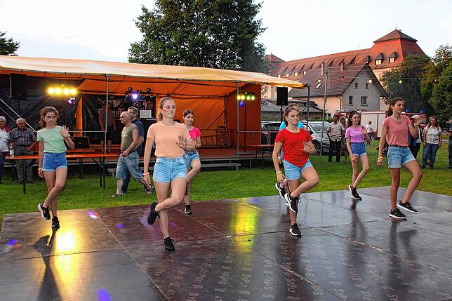 Bild 12: Spaß und Stimmung beim Walder Dorffest