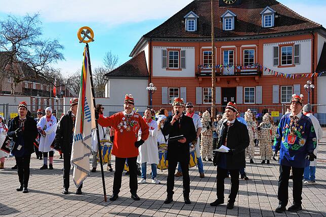 Am Schmotzige holen sich die Bad Dürrheimer Narren, wie hier im Februar 2022, die Schlüsselgewalt über das Rathaus. Auch in den ...