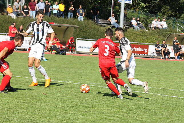 Bild 5: SV 08 Laufenburg gewinnt Spitzenspiel gegen FSV RW Stegen mit 2:1 &ndash; und wir haben die Bilder!