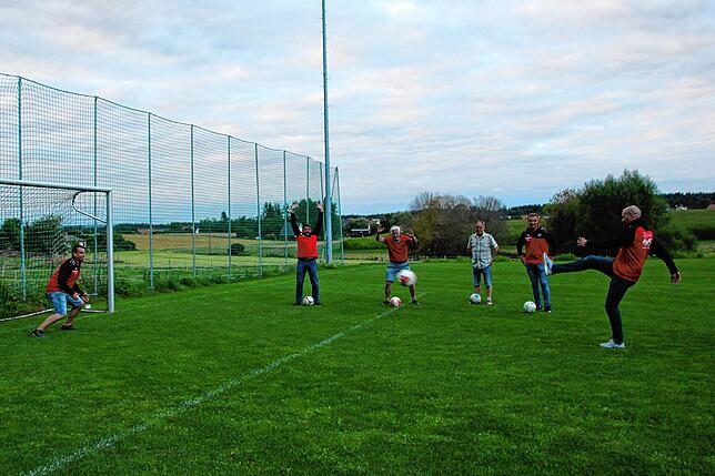 Zum 25-jährigen Jubiläum richtet der FV Walbertsweiler-Rengetsweiler am Freitag, 27. August ein Elfmeterturnier auf dem Sportgelände ...