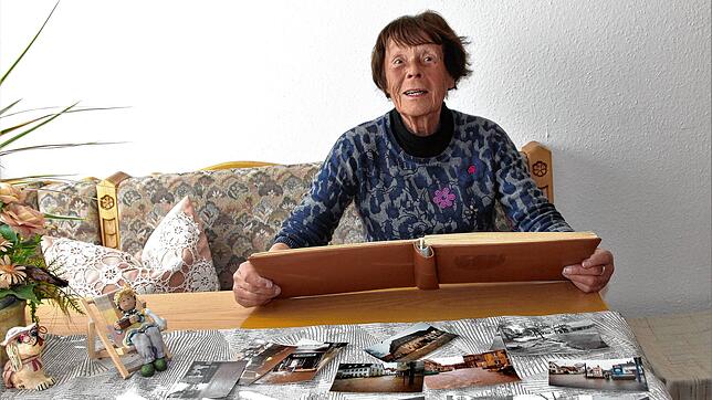 Renate Volk hat viele Bilder aus früherer Zeit in ihrem Album.