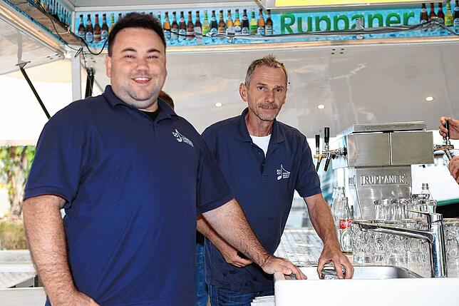 Bild 24: Frühschoppen und Flohmarkt locken die Besucher – so endet das Dingelsdorfer Herbstfest 2024
