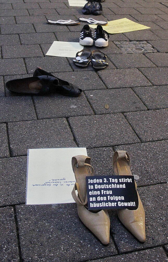 Bei Vergewaltigung, sexuellen Übergriffen und Nötigung sind über 98 Prozent der Opfer Frauen.