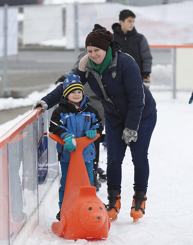 Bild 23: Bilder vom SÜDKURIER-Aktionstag auf der Blumberger Eisbahn