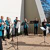 Gebhard Fritschi hat das musikalische Rahmenprogamm zusammengestellt und dirigiert alle Gruppierungen.