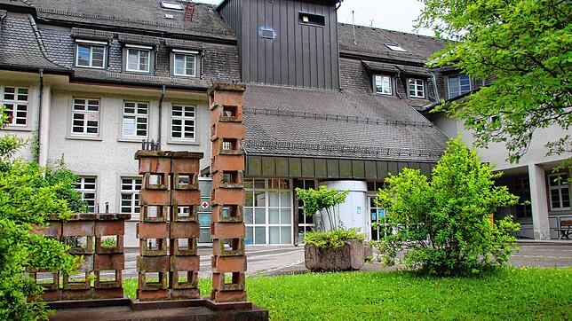 Das MVZ ist im Untergeschoss des ehemaligen Krankenhauses Loreto Stühlingen eingerichtet. Am 17. Oktober startete der Betrieb unter ...